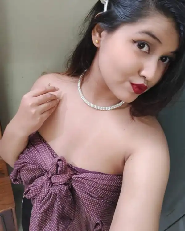 Megha Zirakpur escort service